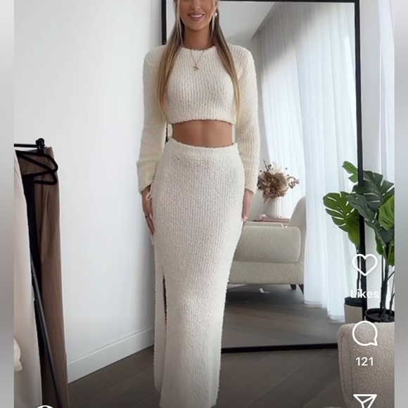 Zara 2-Piece Faux Fur Sweatshirt and Skirt - Picture 9 of 16